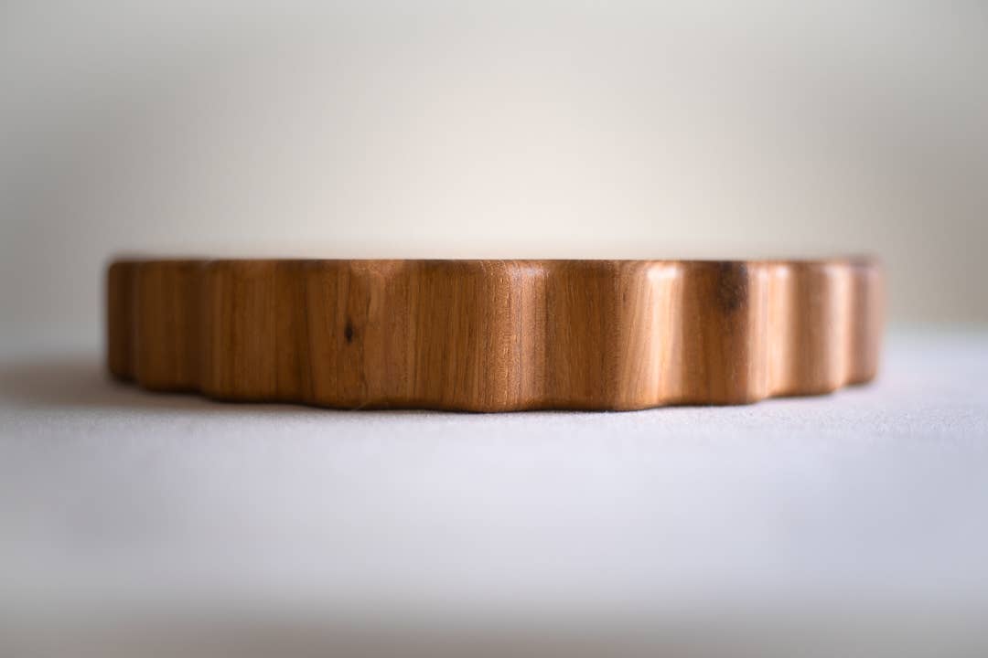 MARI WAVY EDGE BUTCHER BLOCK: 10"
